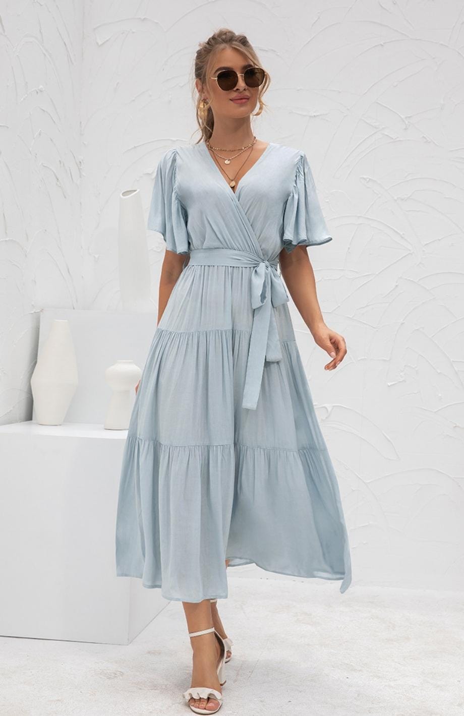 Vestido largo casual con mangas cortas y anchas para un look relajado