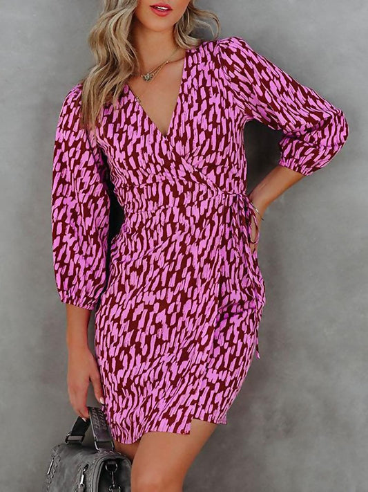 Vestido casual estampado con escote en V