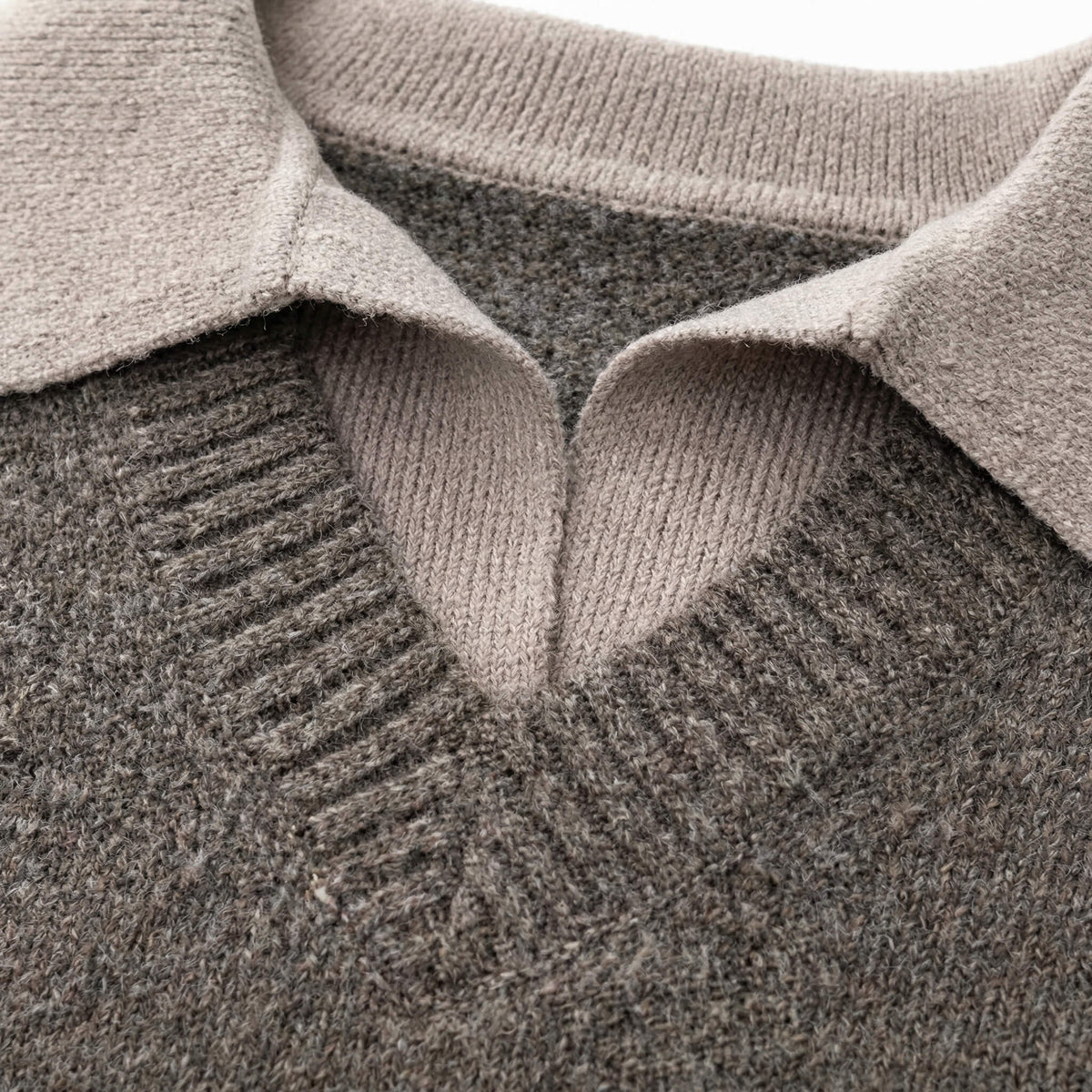 Sweter Męski Oversize Kołnierzyk Polo Dekolt V