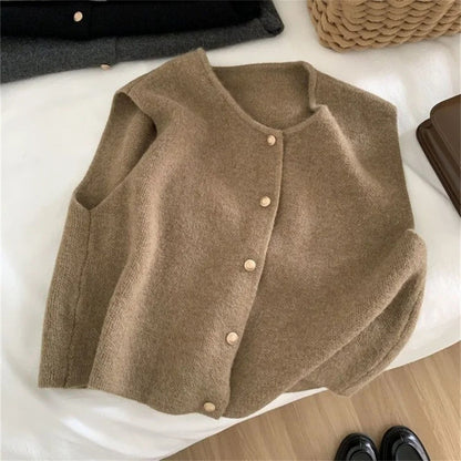 Livia | Chaleco de punto sin mangas con detalles de botones