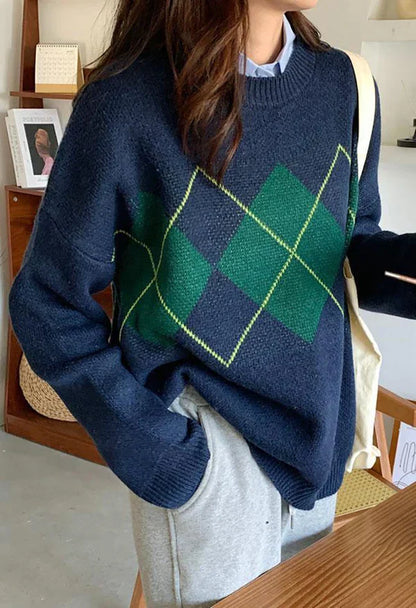 Cálido jersey con original estampado de rombos